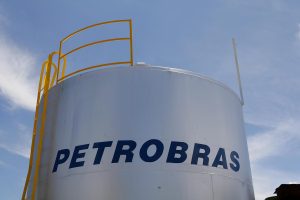 Inflação é de 0,67%; Petrobras avisa que gasolina vai aumentar