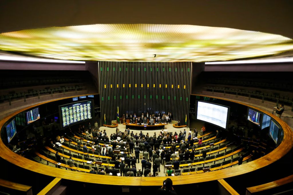 Pautas no Congresso podem custar R$ 111 bi por ano, prevê governo