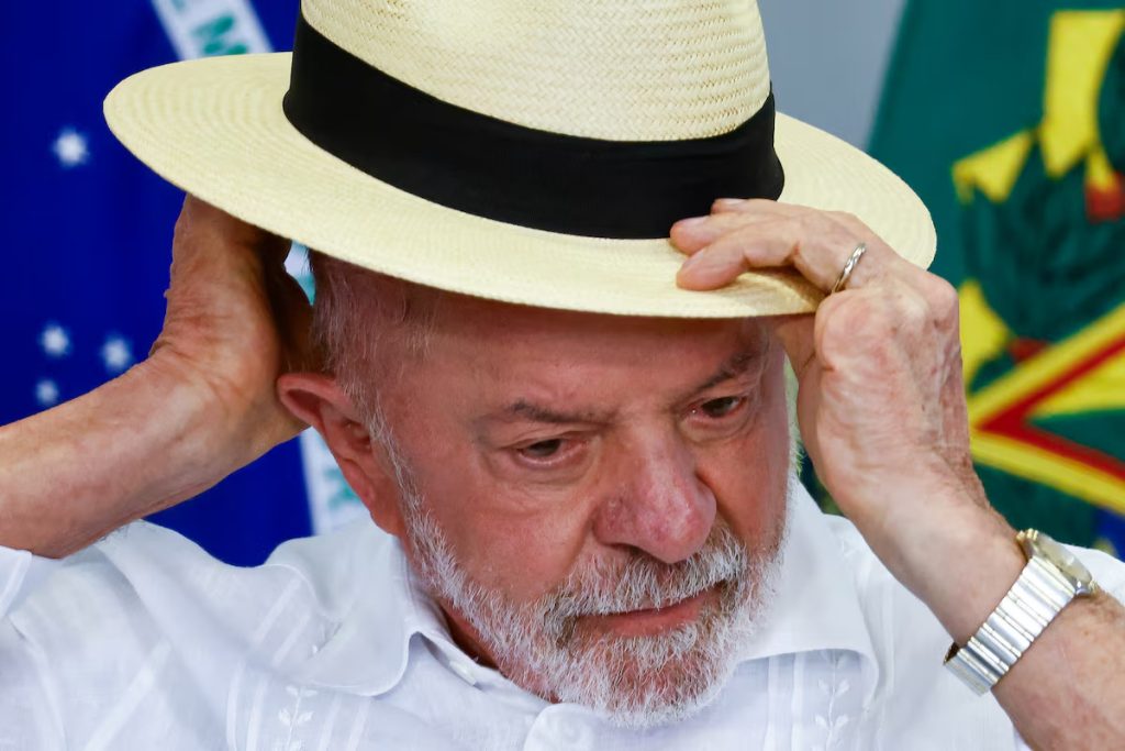Governo Lula anuncia aumento no Bolsa Família, a 17 dias da eleição